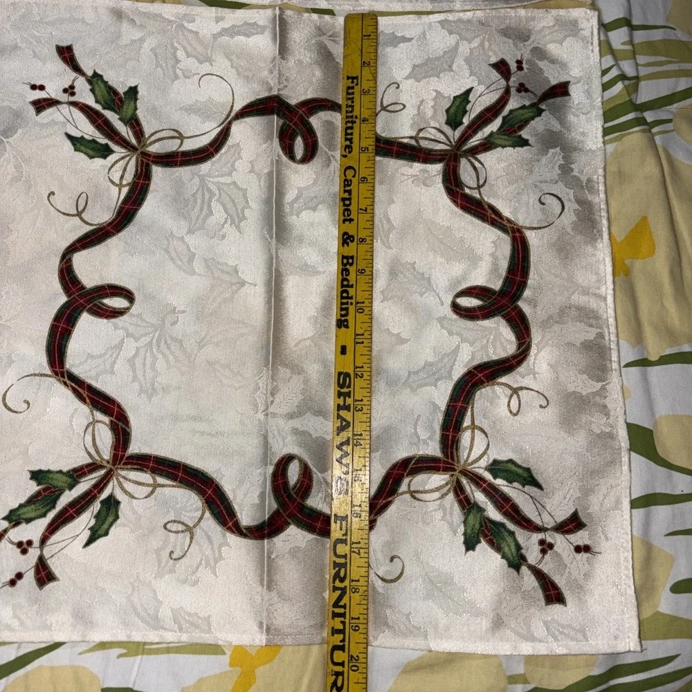 Lenox Holiday Nouveau Tablecloth 56